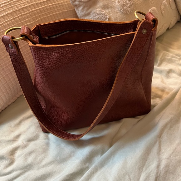 Portland Leather Nutmeg Shoulder Bag - Picture 4 of 11